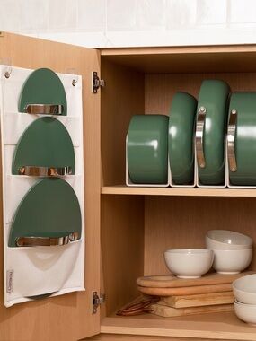 Caraway Home Magnetic Storage Racks (4) & Canvas Lid Holder